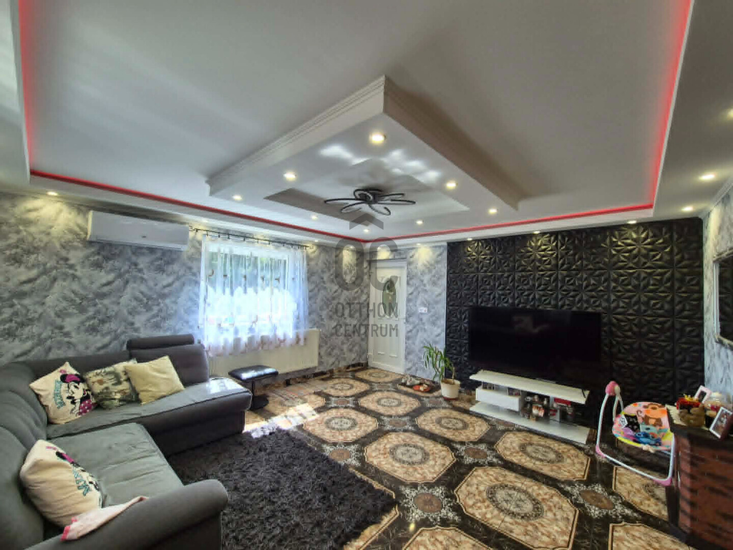 Gallery zoom image