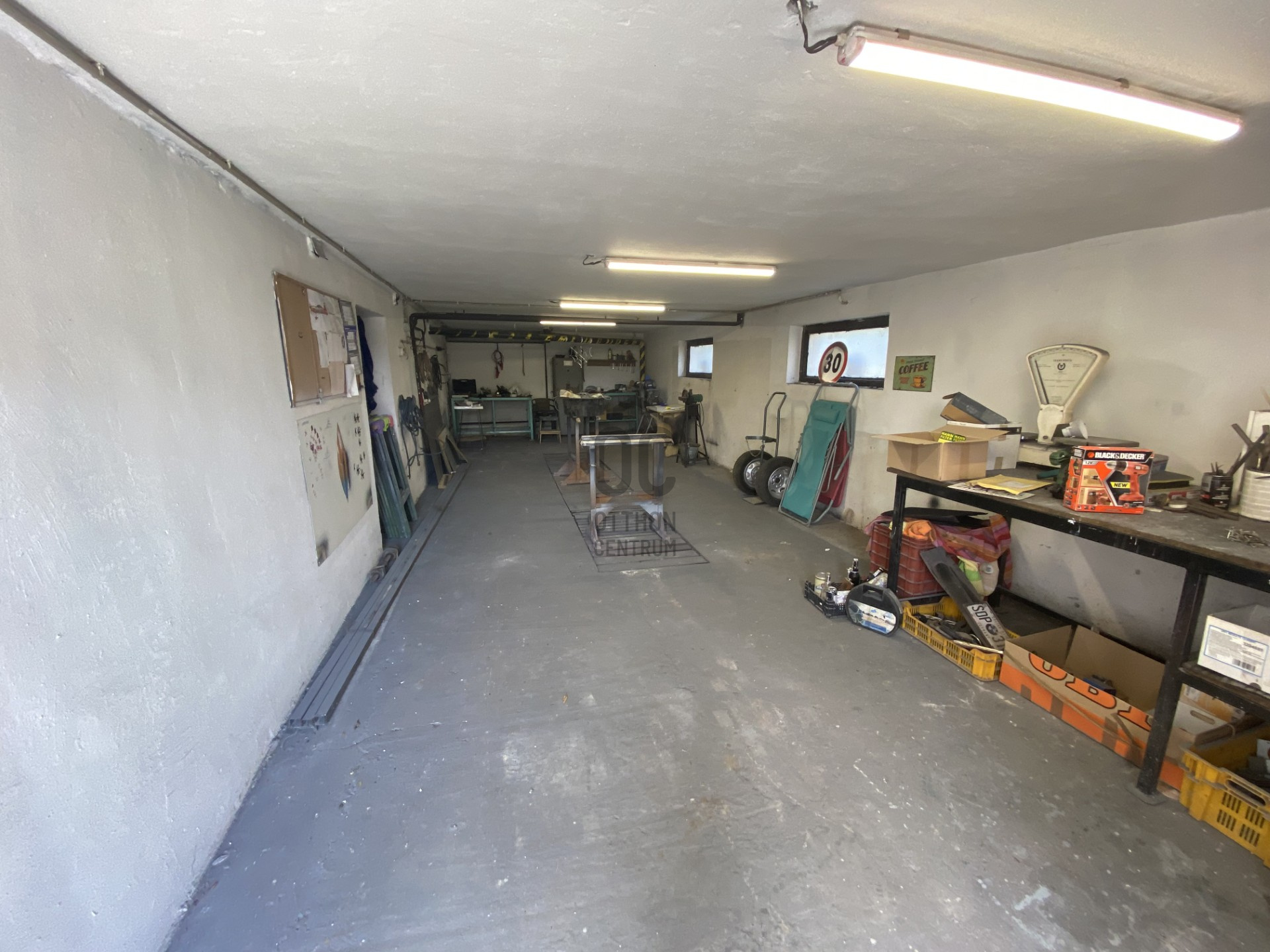 Gallery zoom image