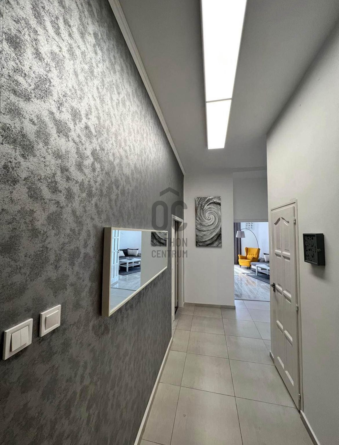 Gallery zoom image