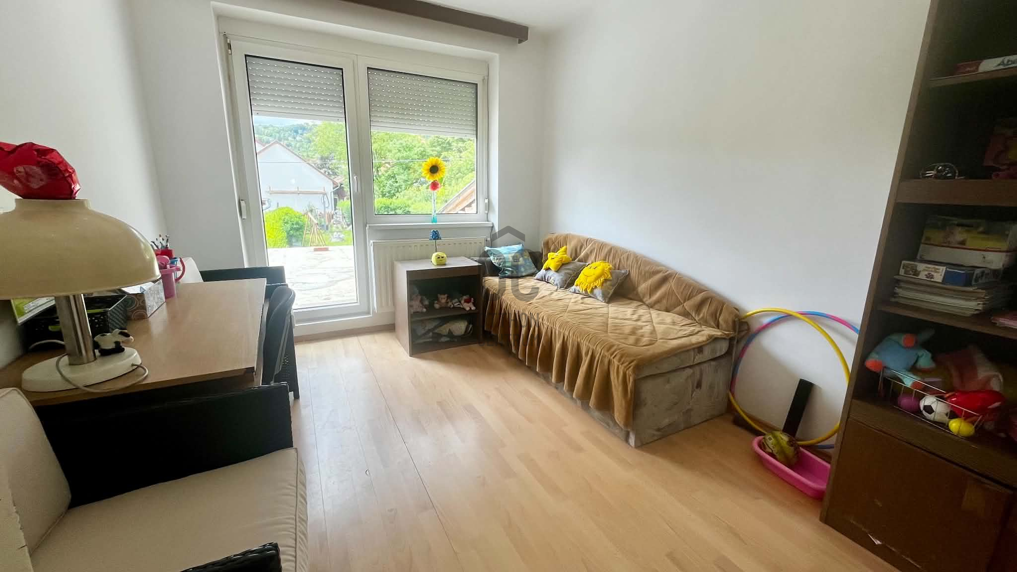 Gallery zoom image