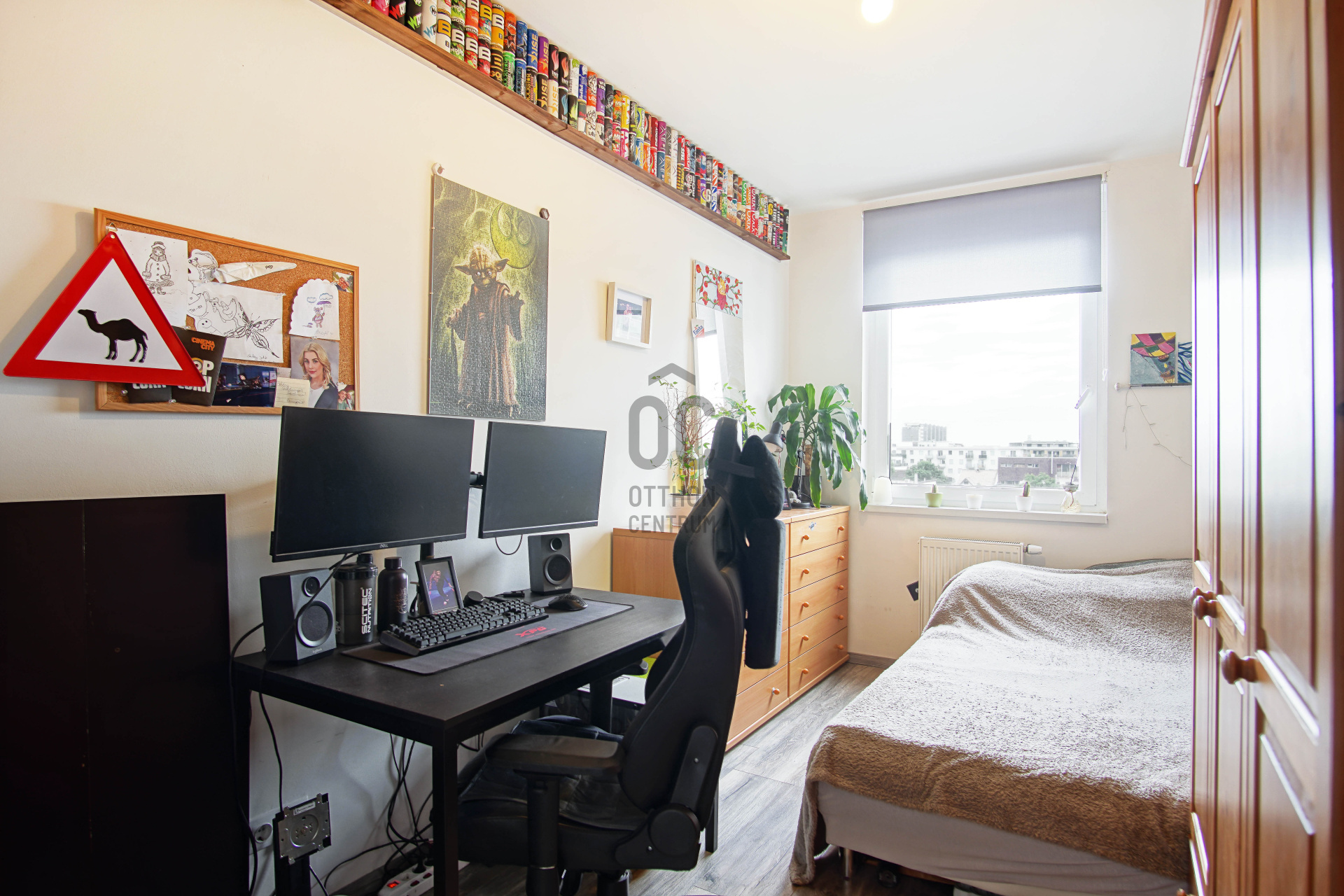 Gallery zoom image