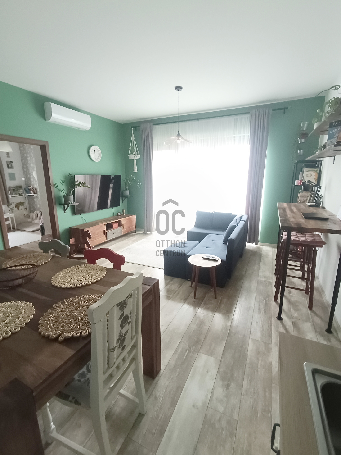Gallery zoom image