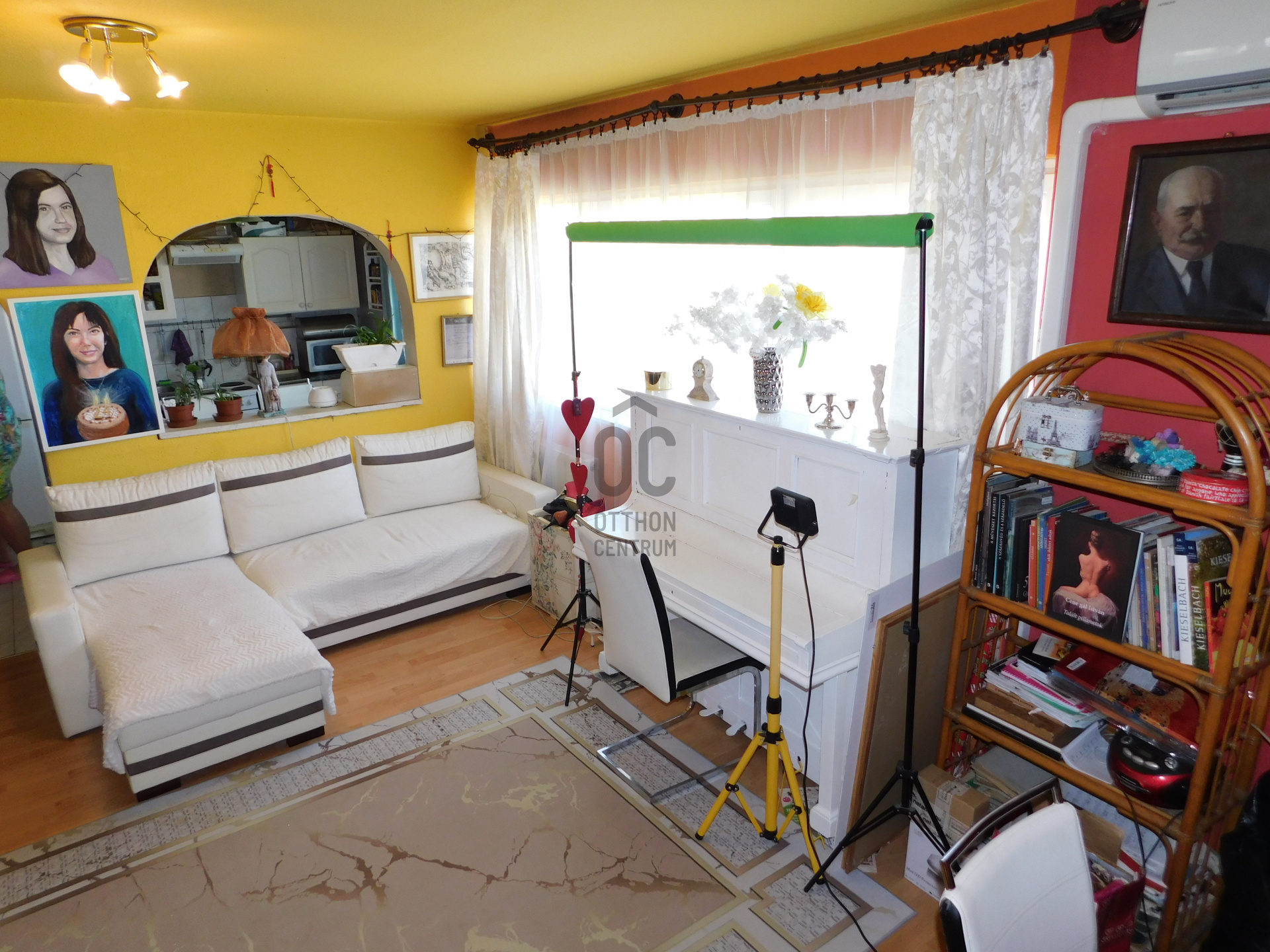 Gallery zoom image