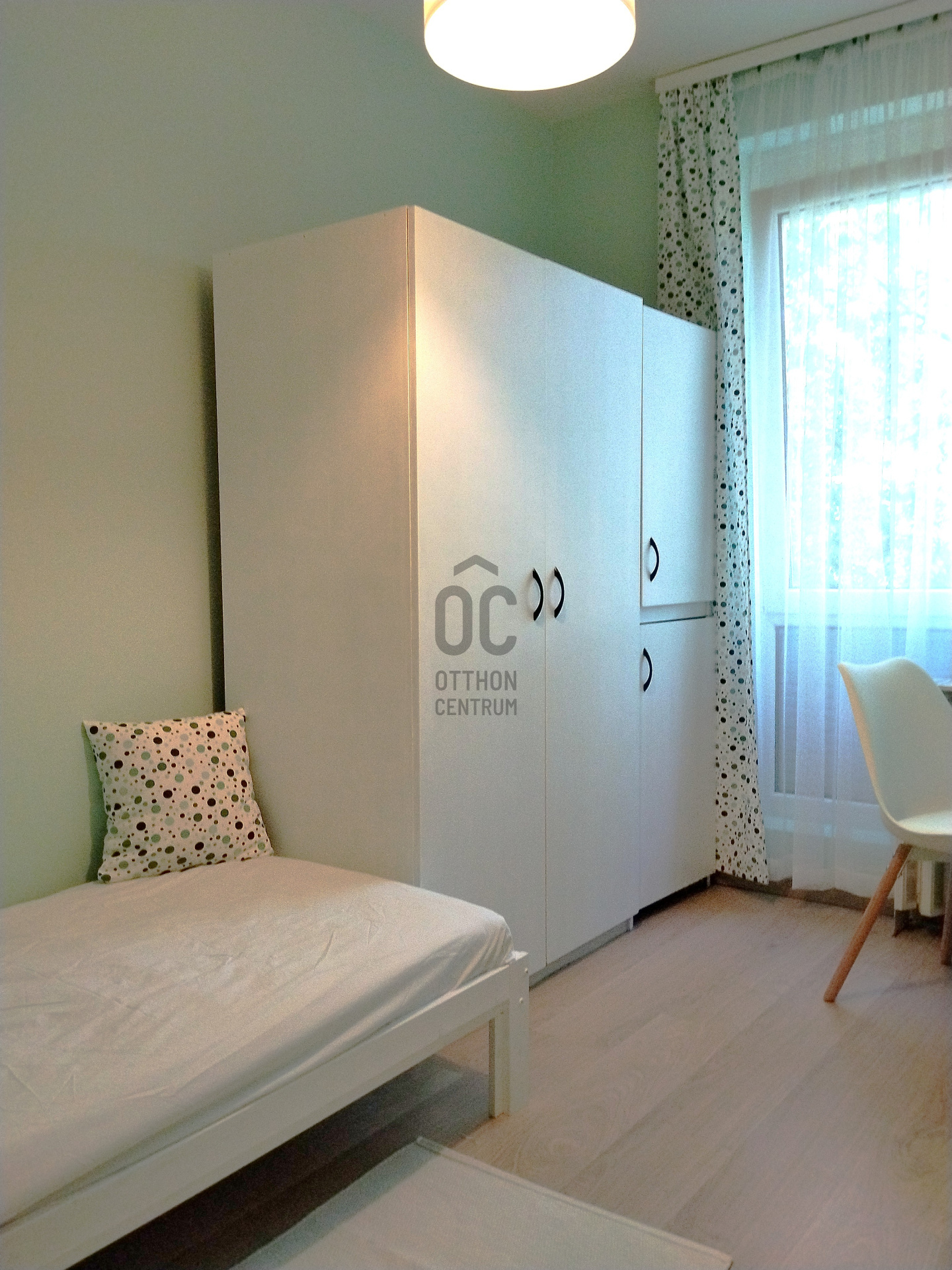 Gallery zoom image