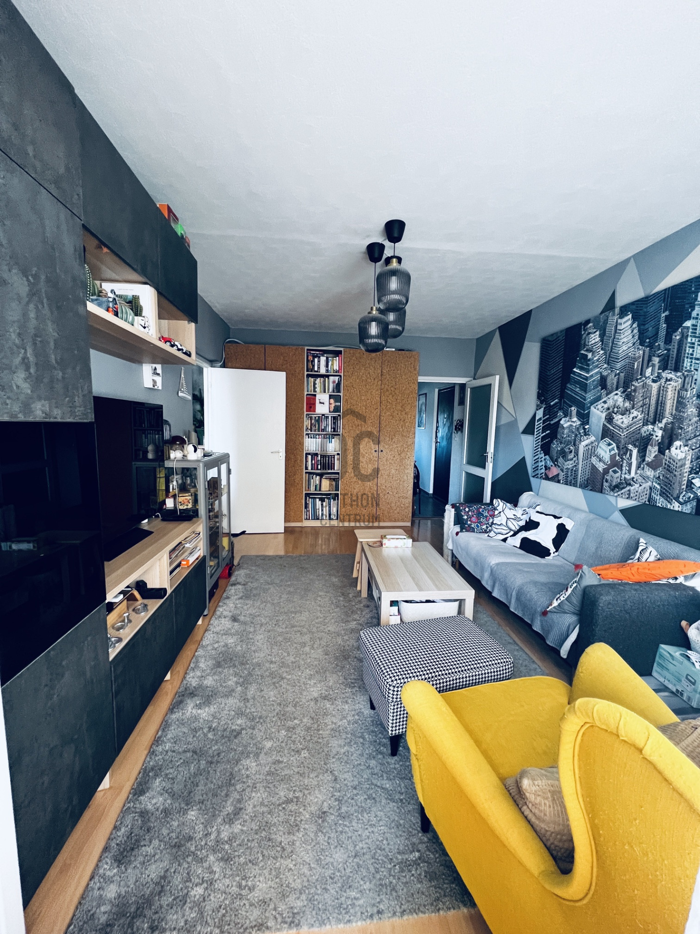 Gallery zoom image