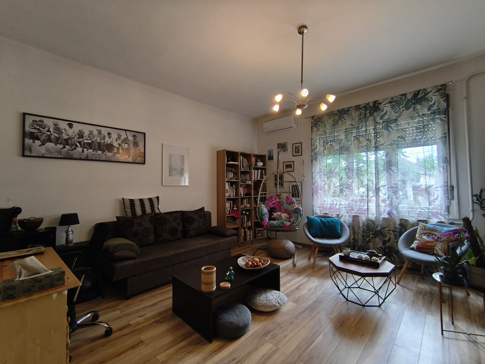 Gallery zoom image
