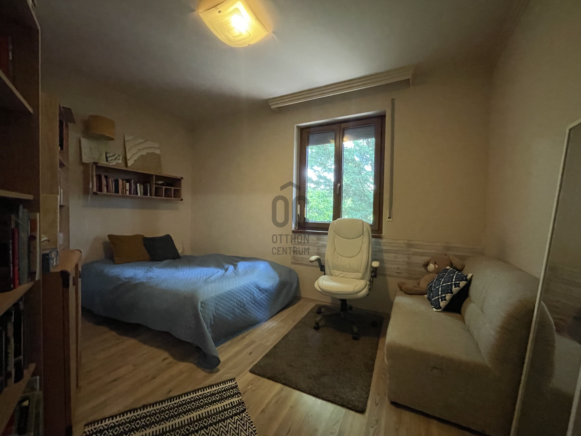 Gallery zoom image