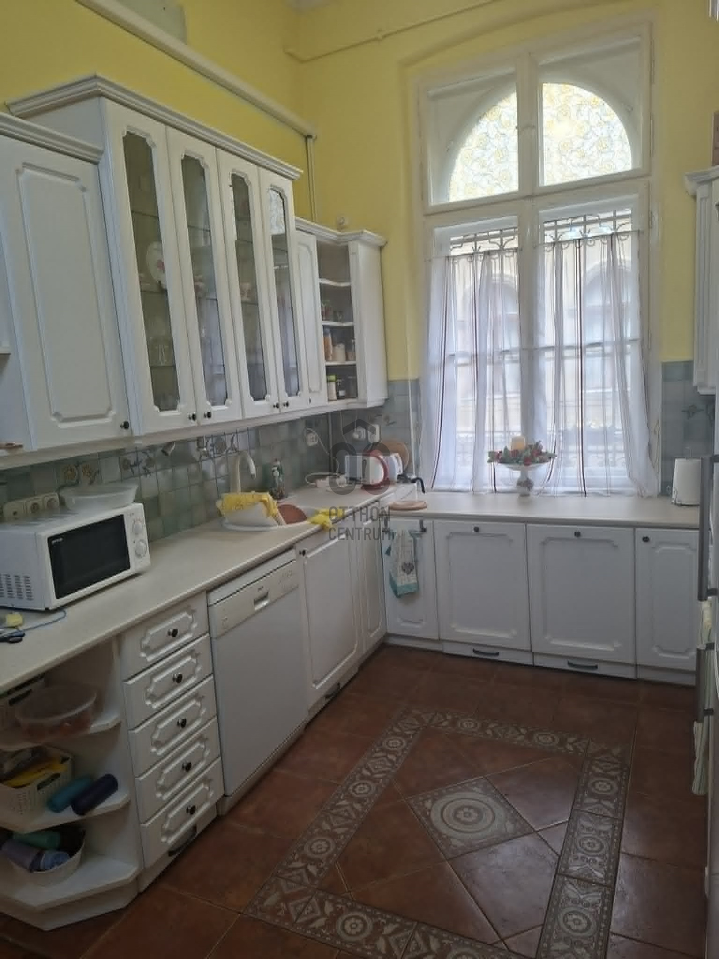 Gallery zoom image