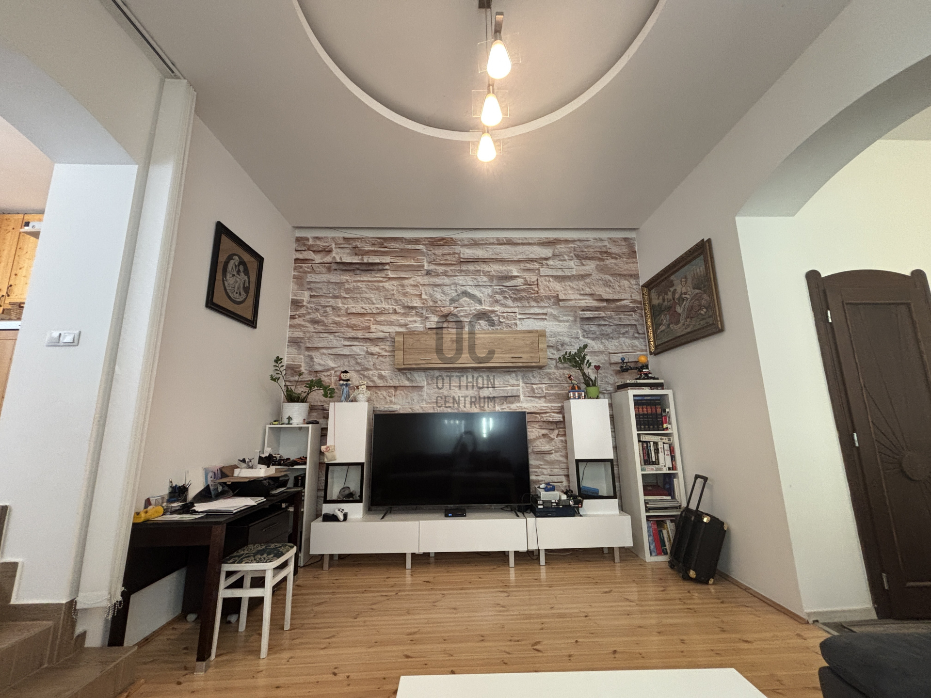 Gallery zoom image