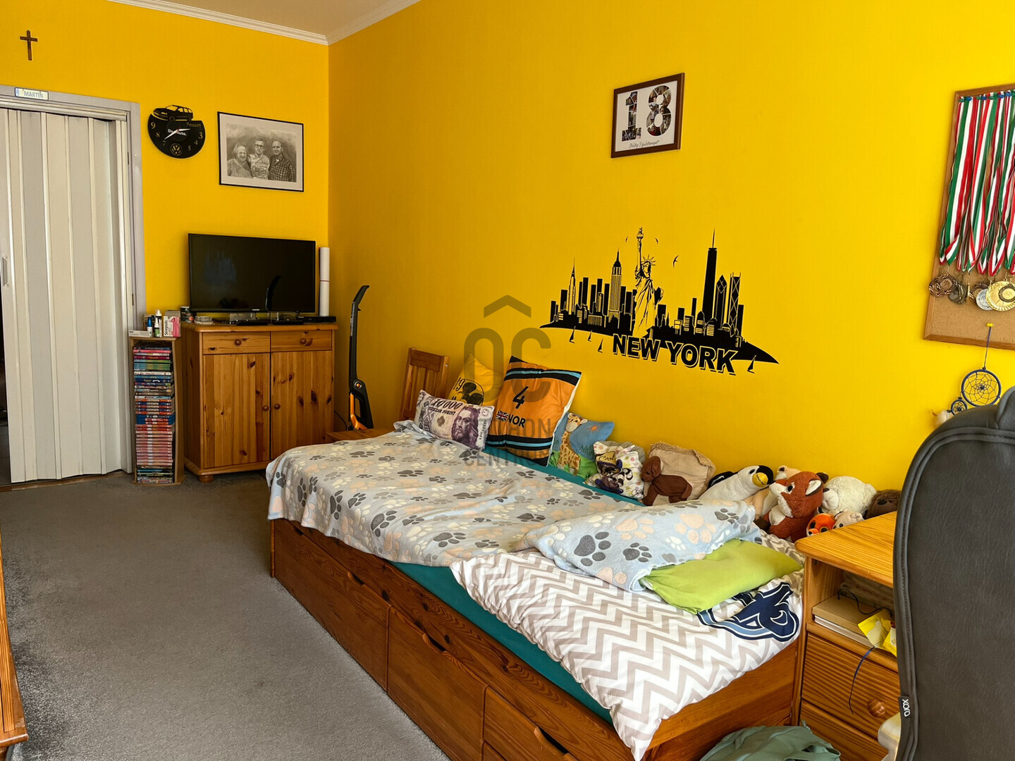 Gallery zoom image