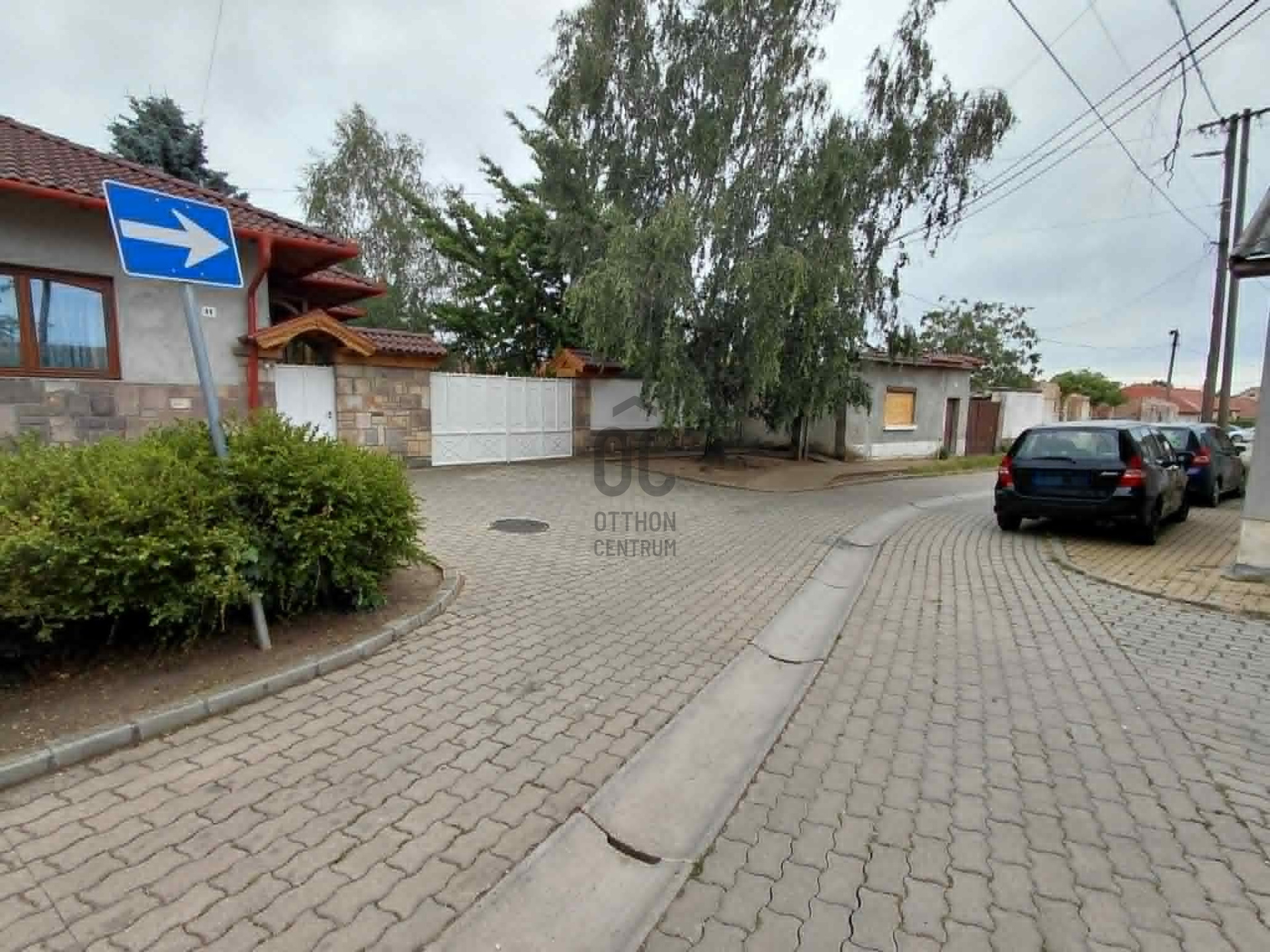 Gallery zoom image