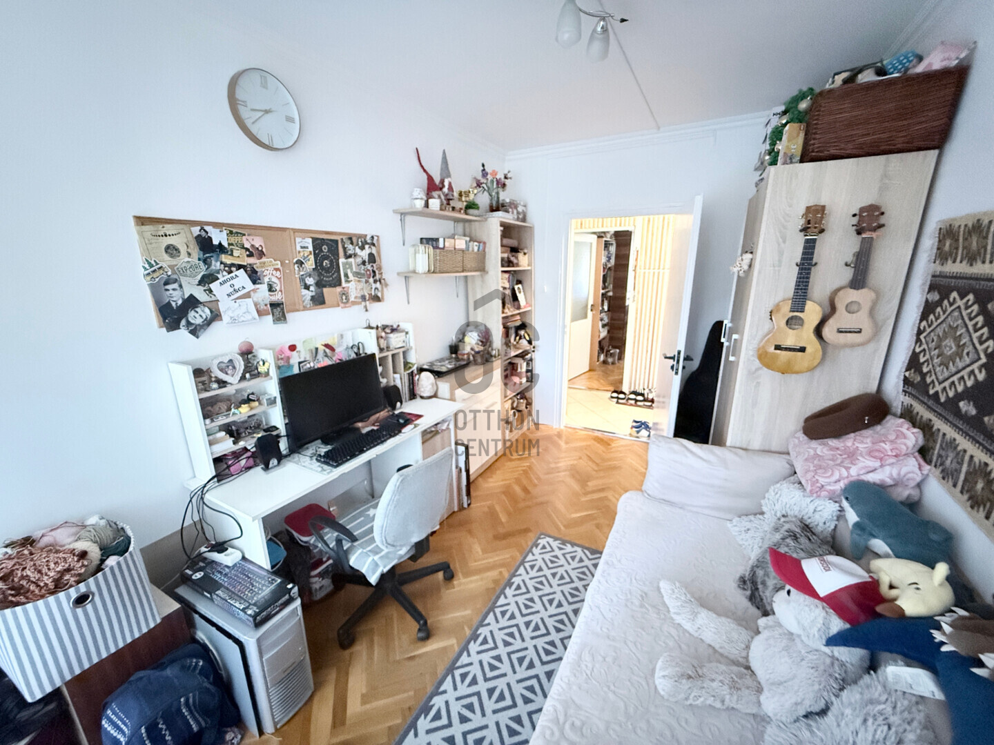 Gallery zoom image