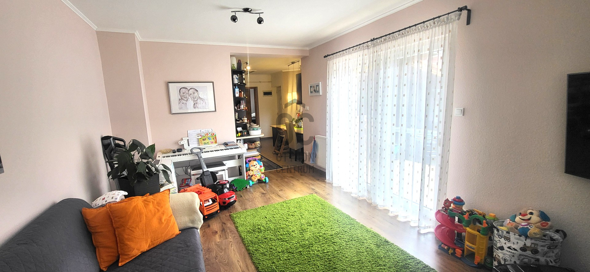 Gallery zoom image