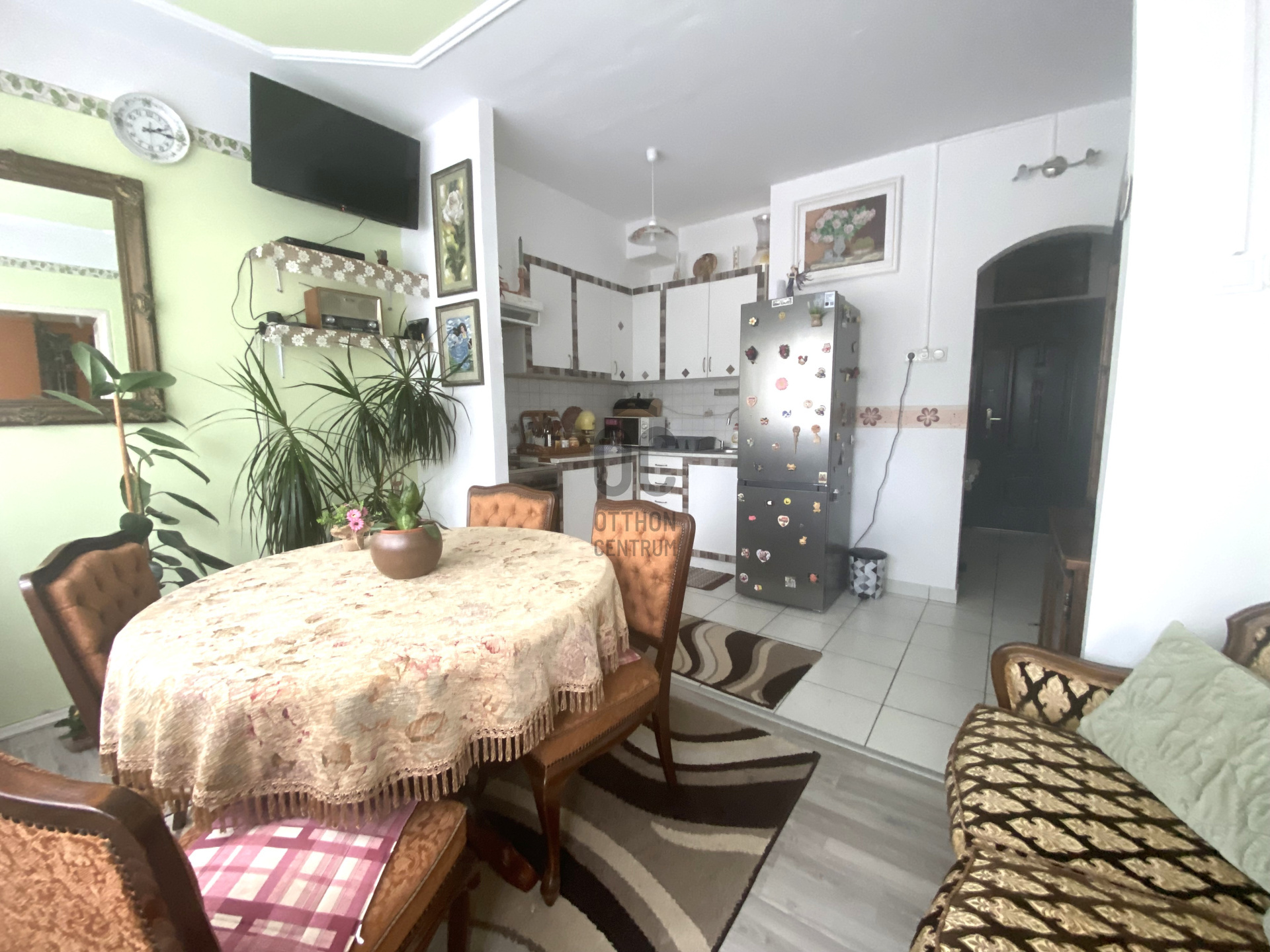 Gallery zoom image