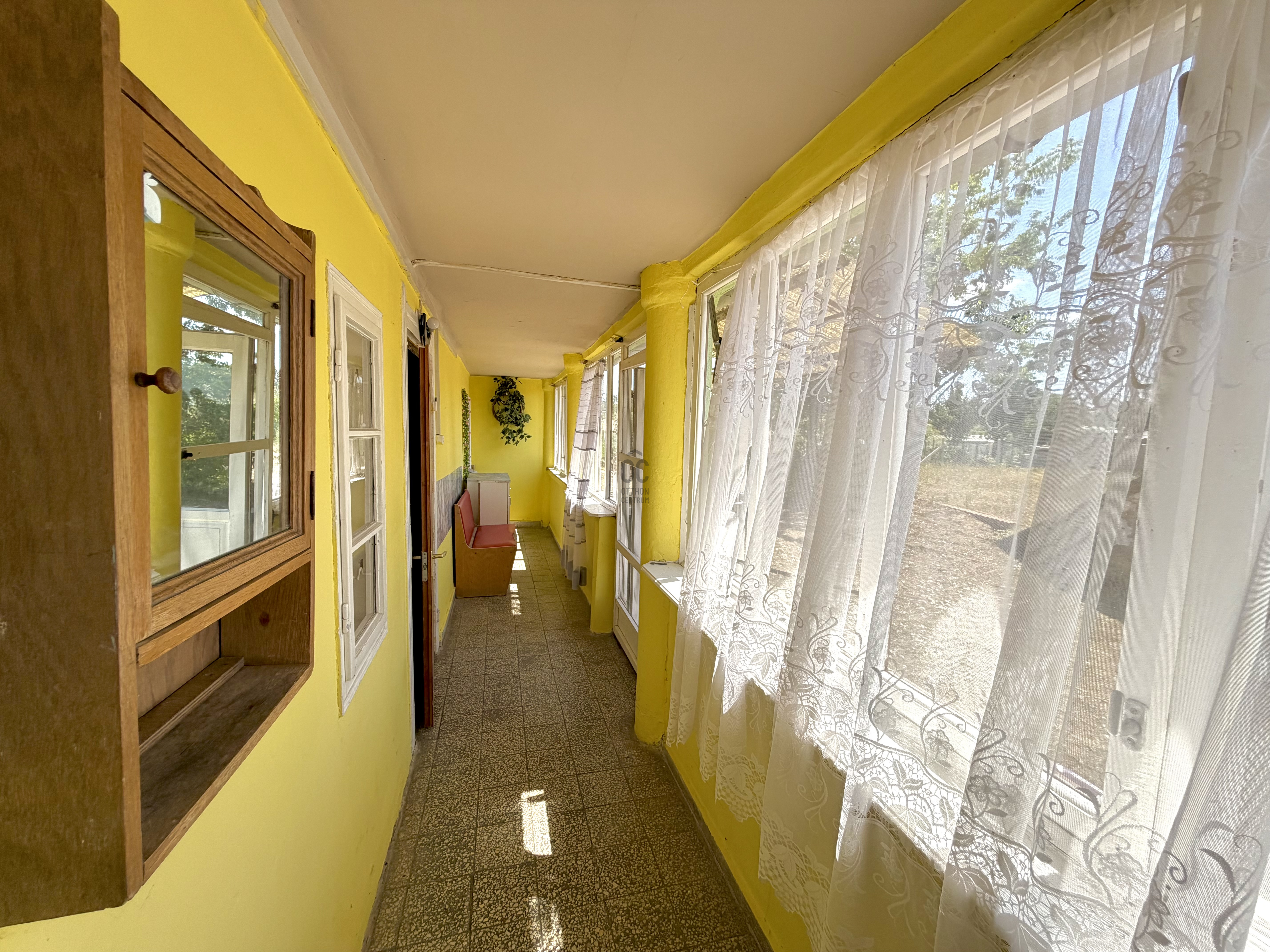 Gallery zoom image