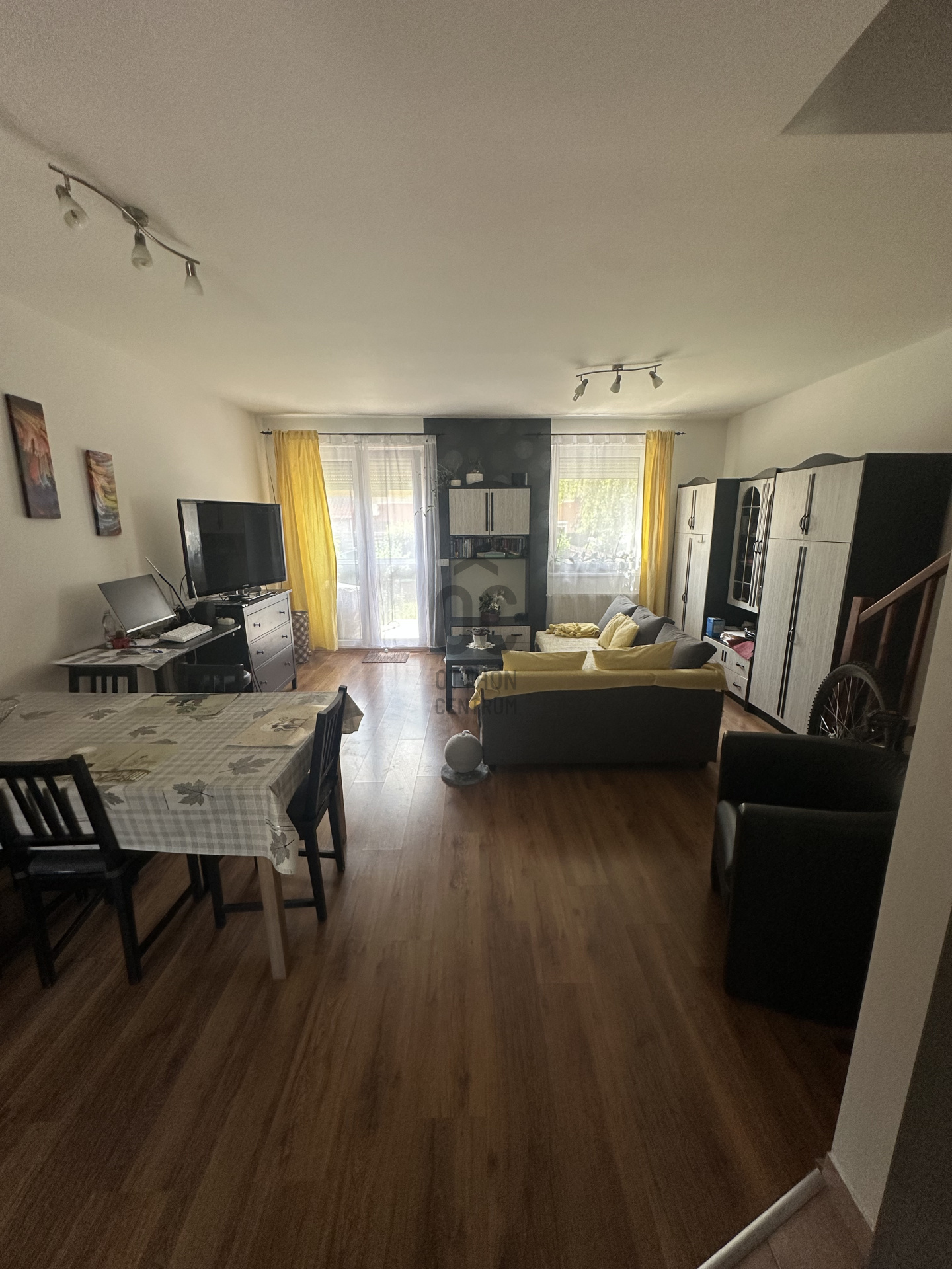 Gallery zoom image