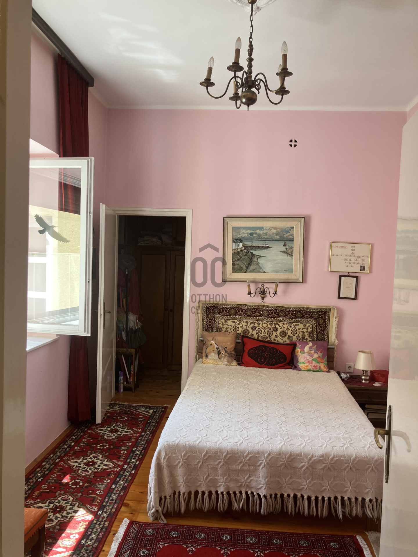 Gallery zoom image