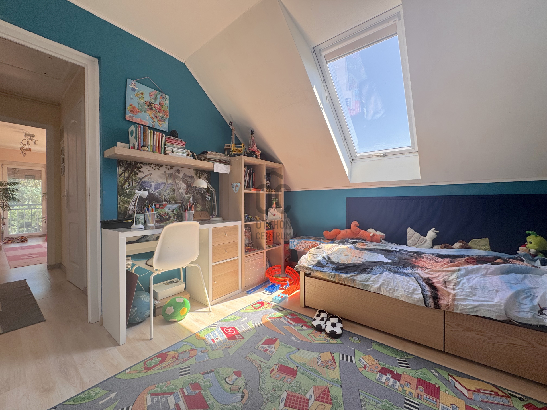 Gallery zoom image