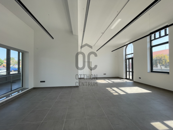 95m² · Üzlethelyiség · € 483.987