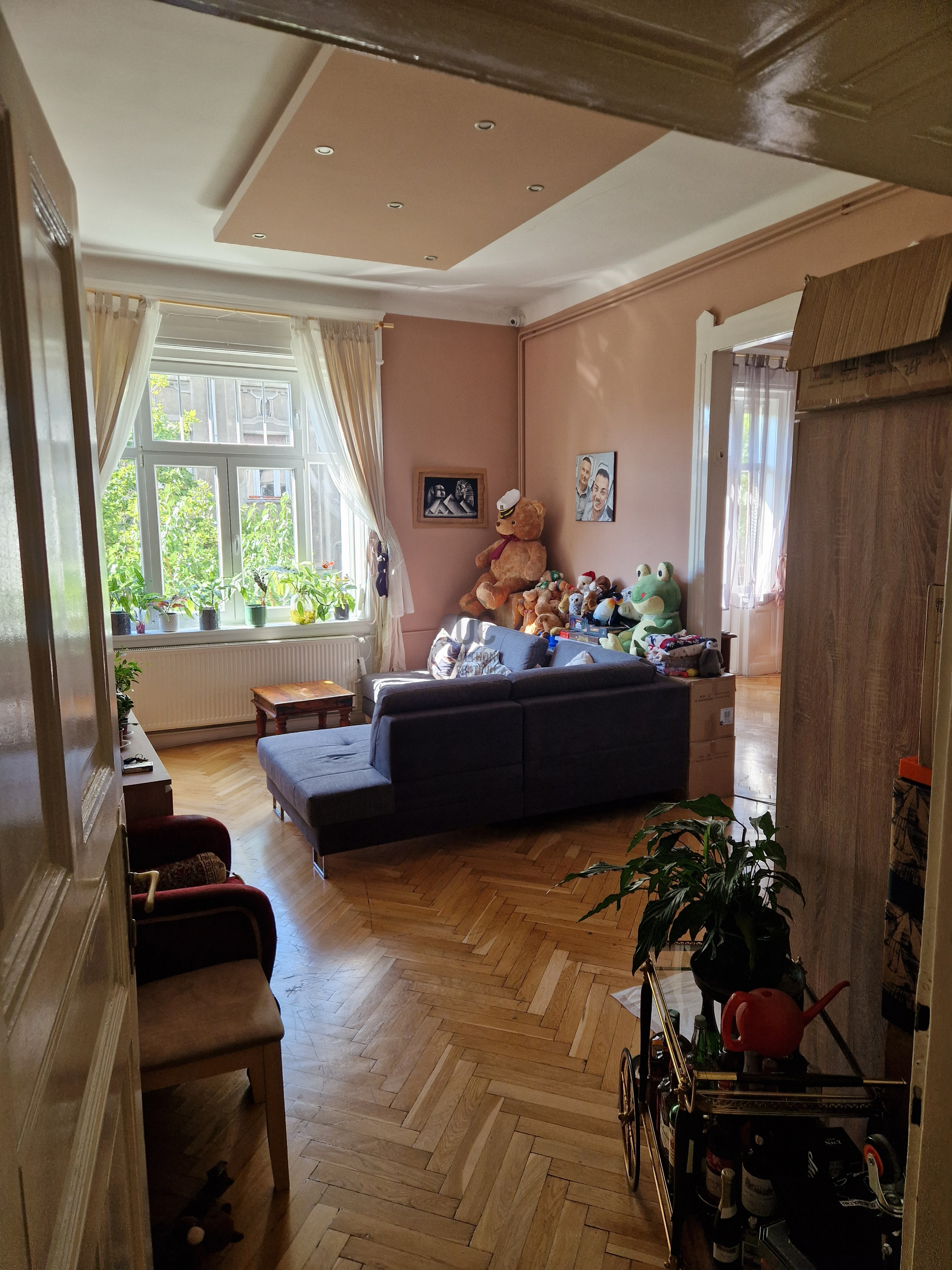 Gallery zoom image