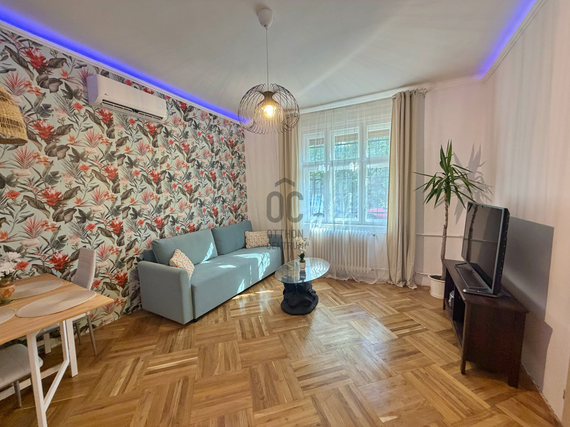Gallery zoom image