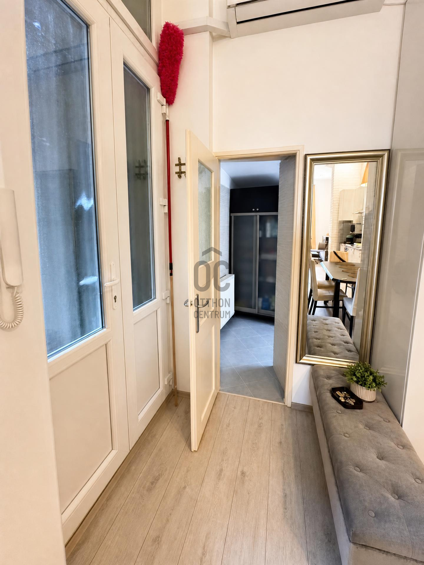 Gallery zoom image