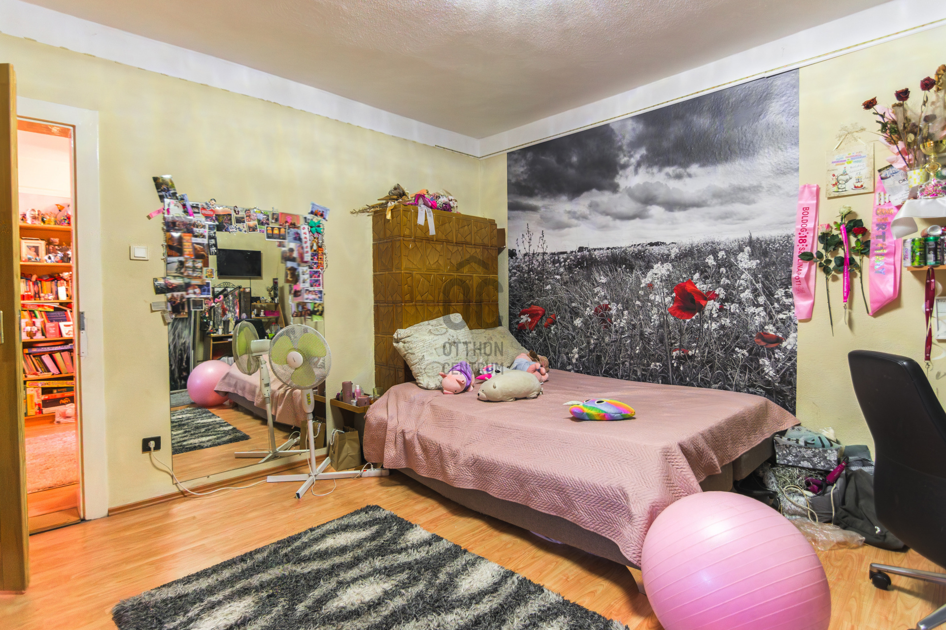 Gallery zoom image