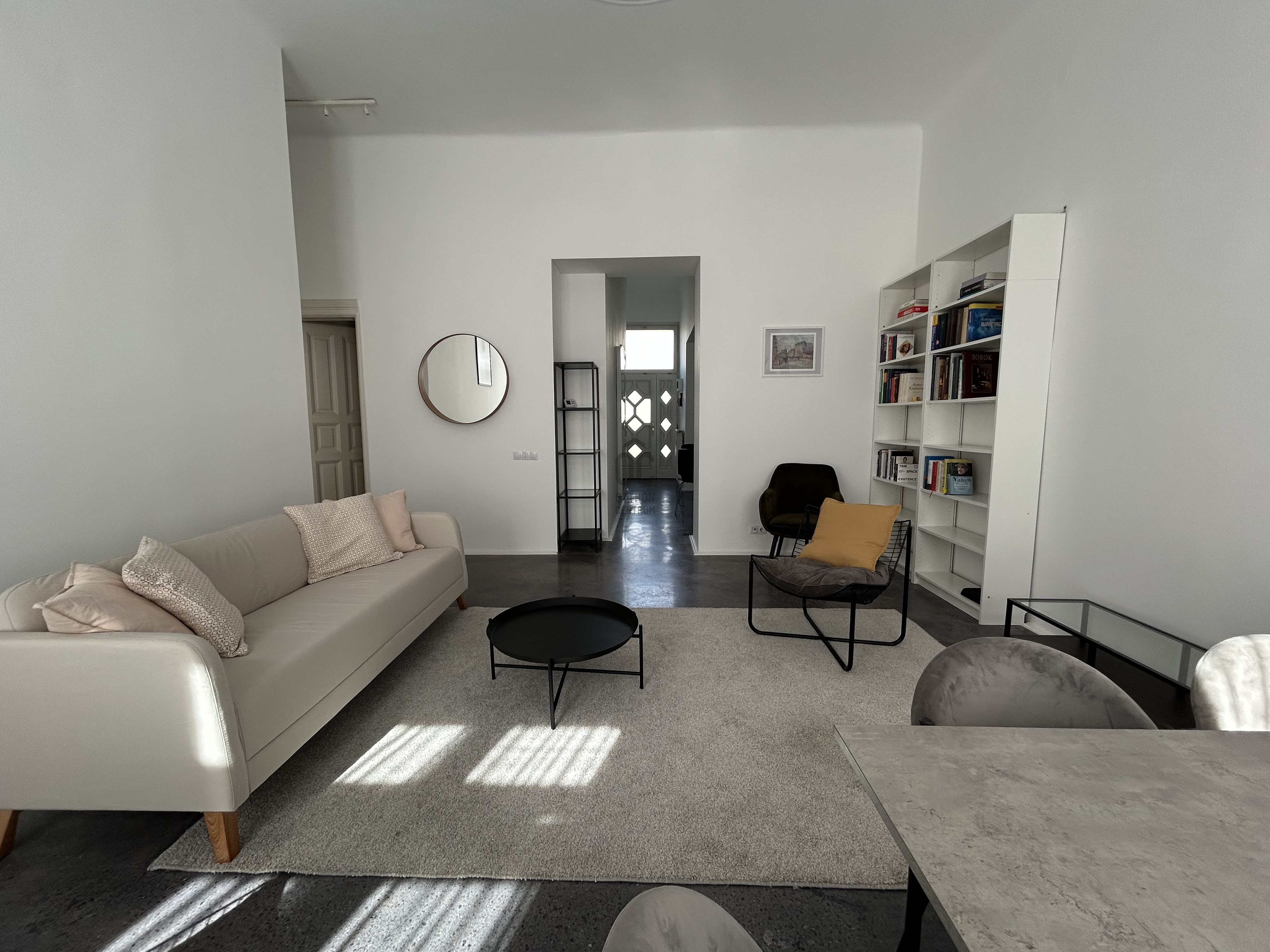 Gallery zoom image