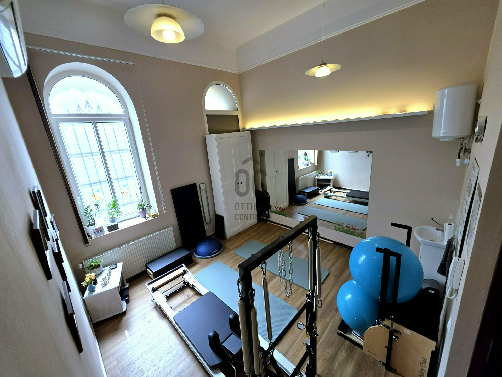 Gallery zoom image