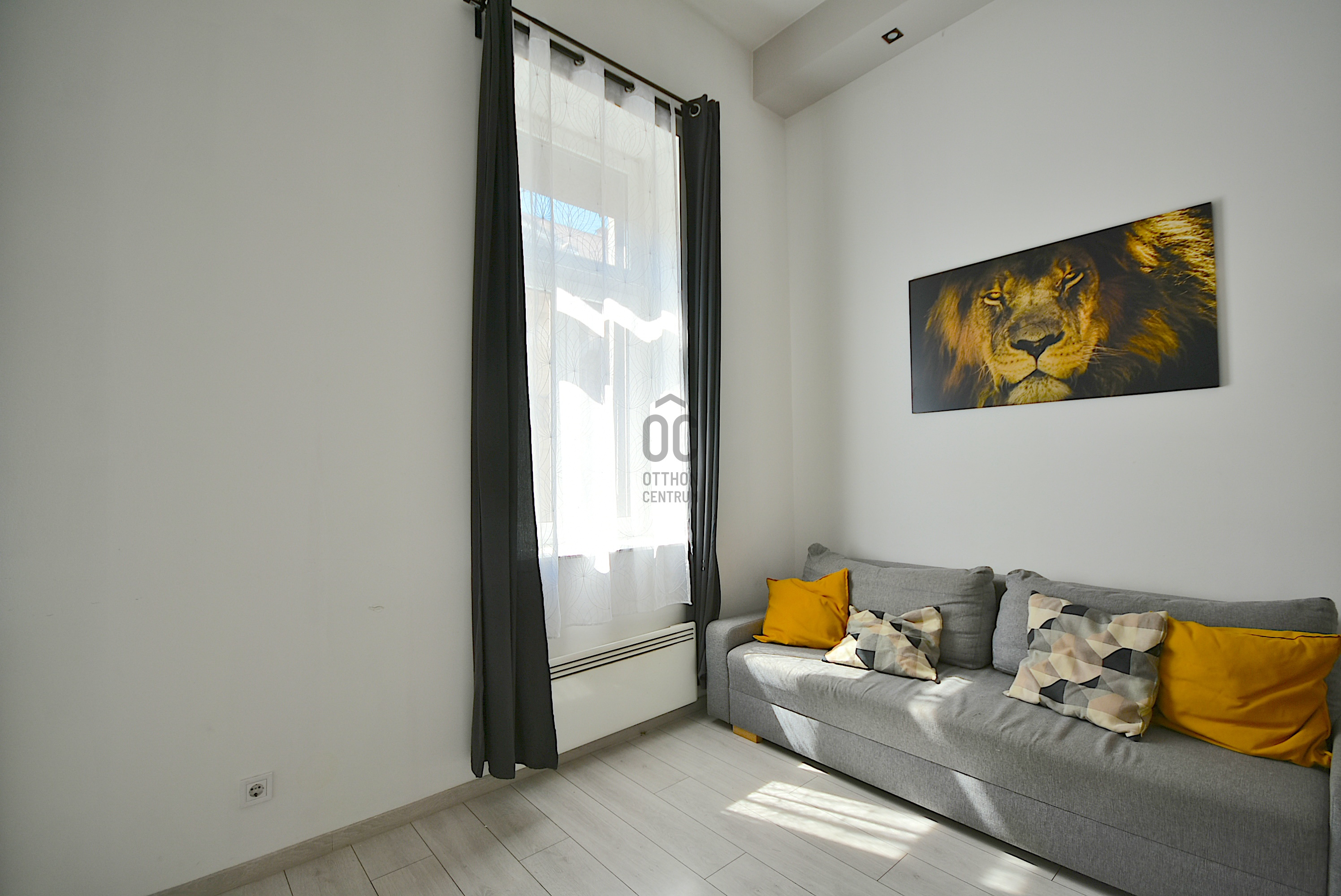 Gallery zoom image