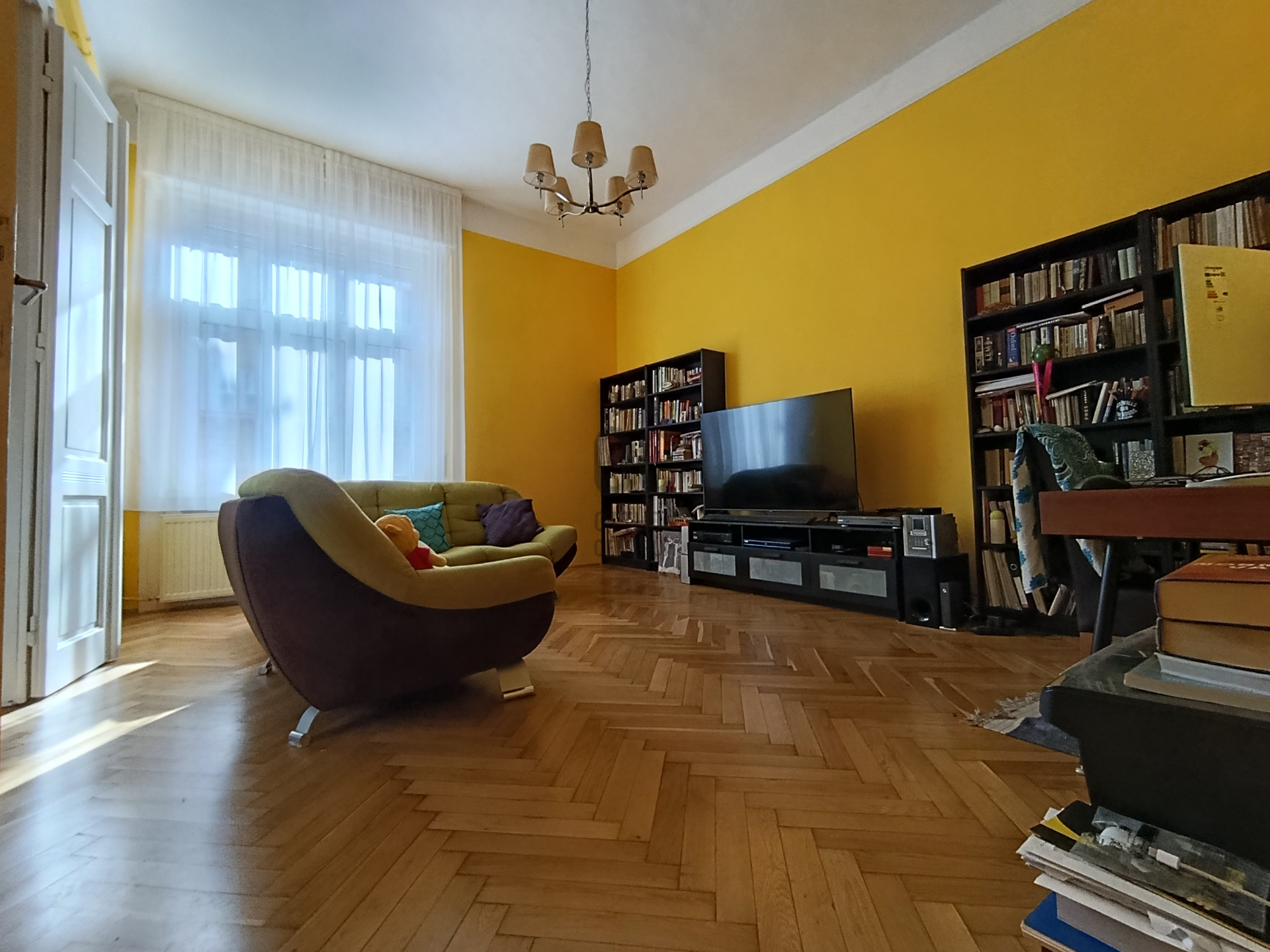 Gallery zoom image