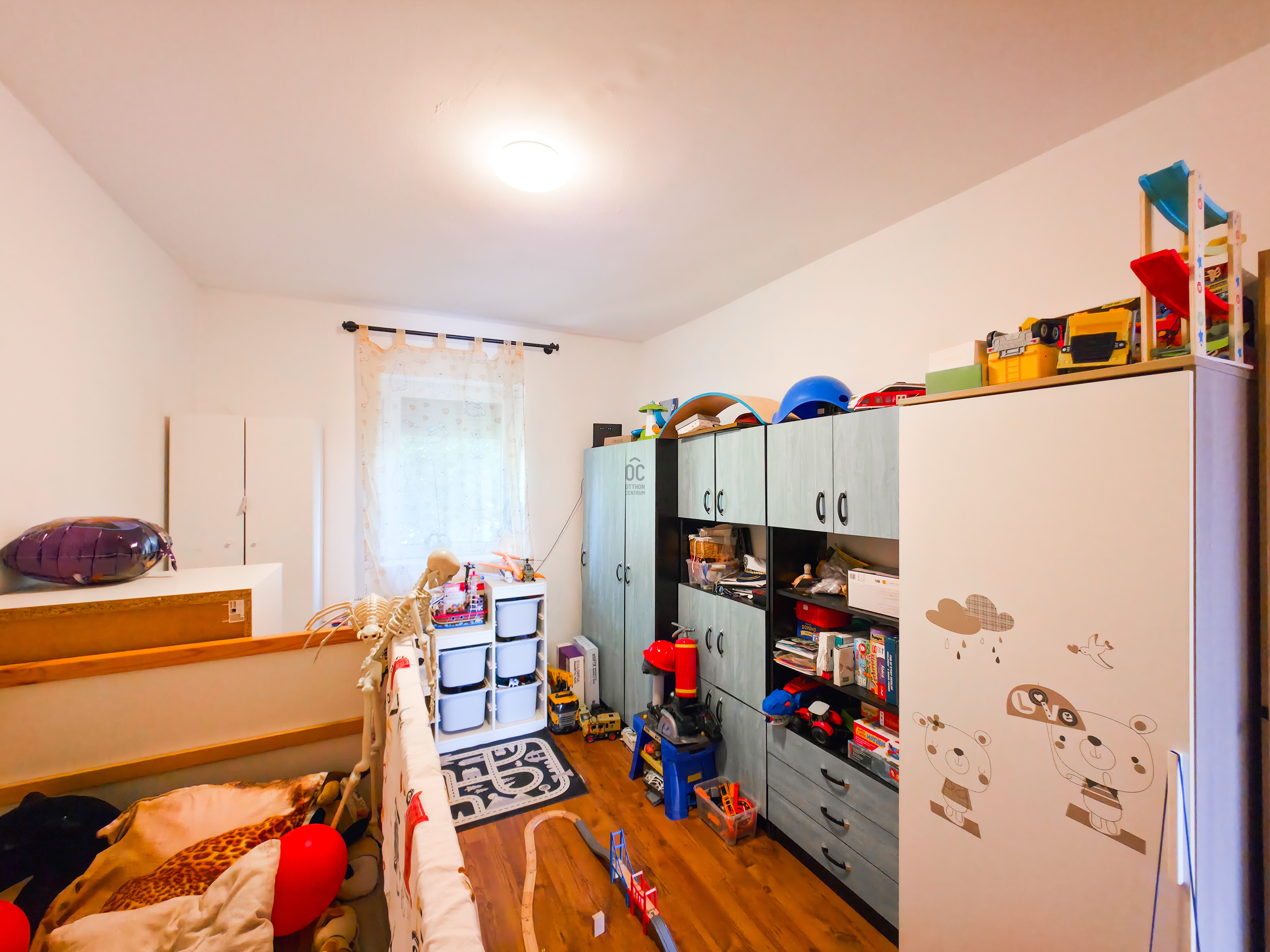 Gallery zoom image