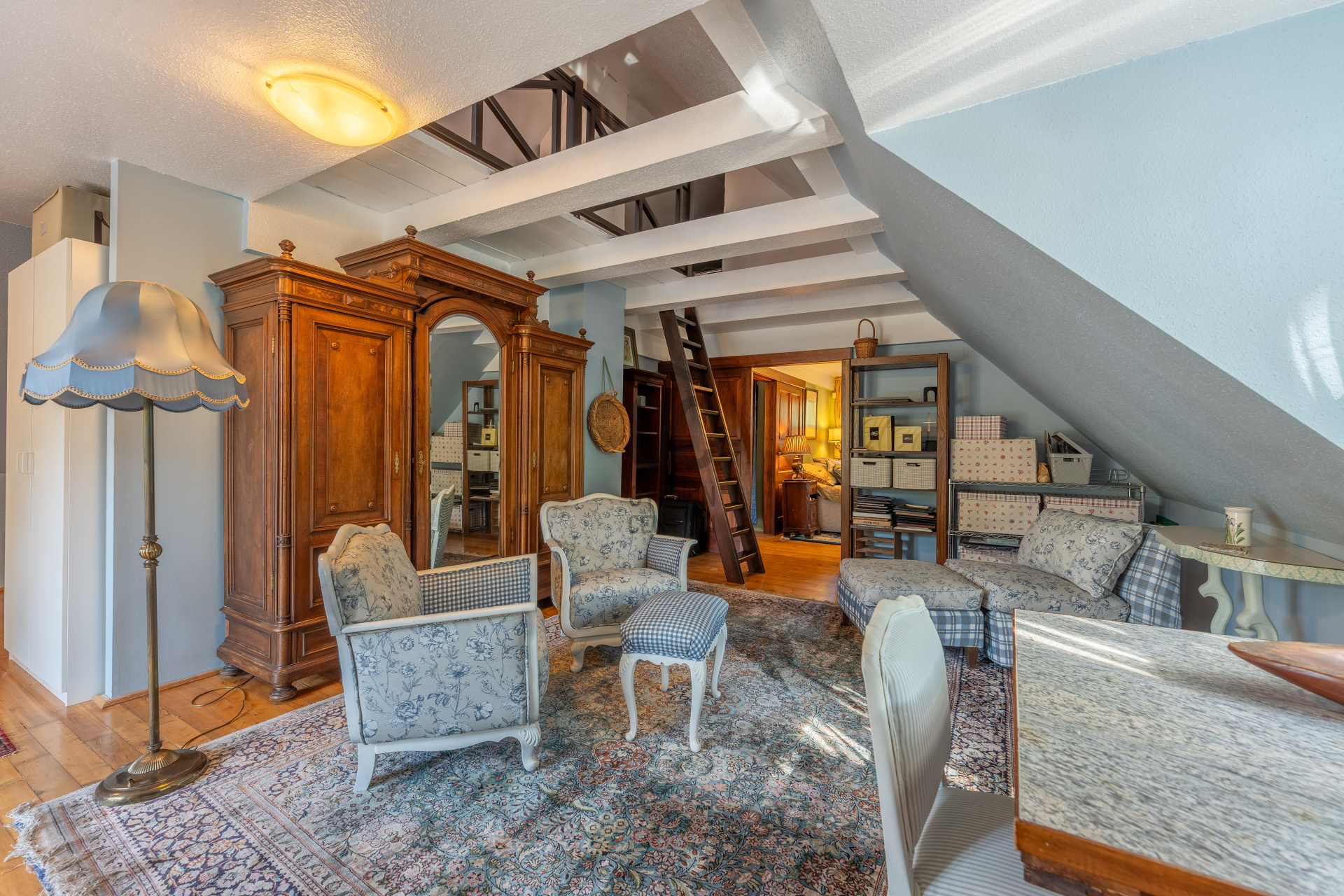 Gallery zoom image