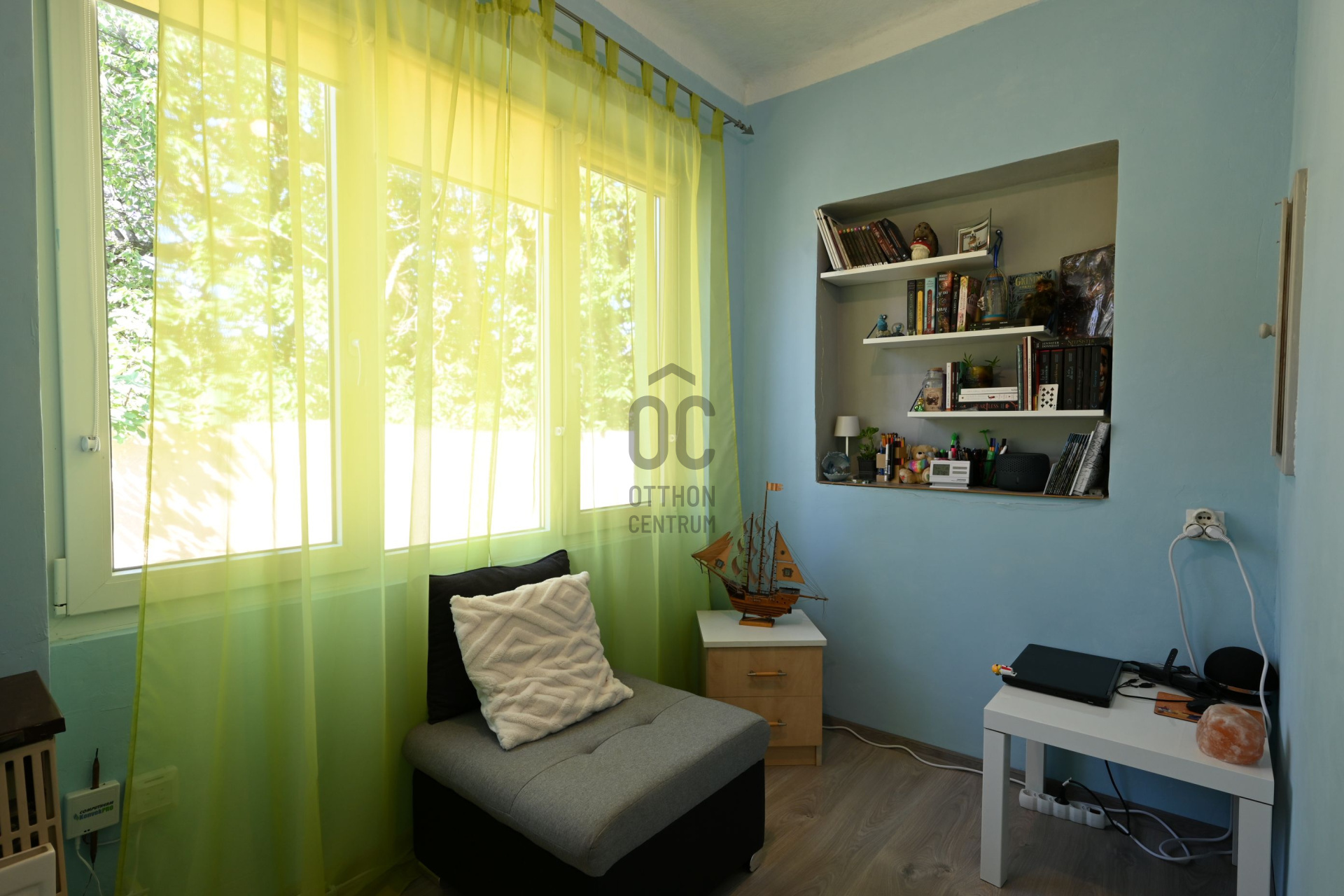 Gallery zoom image