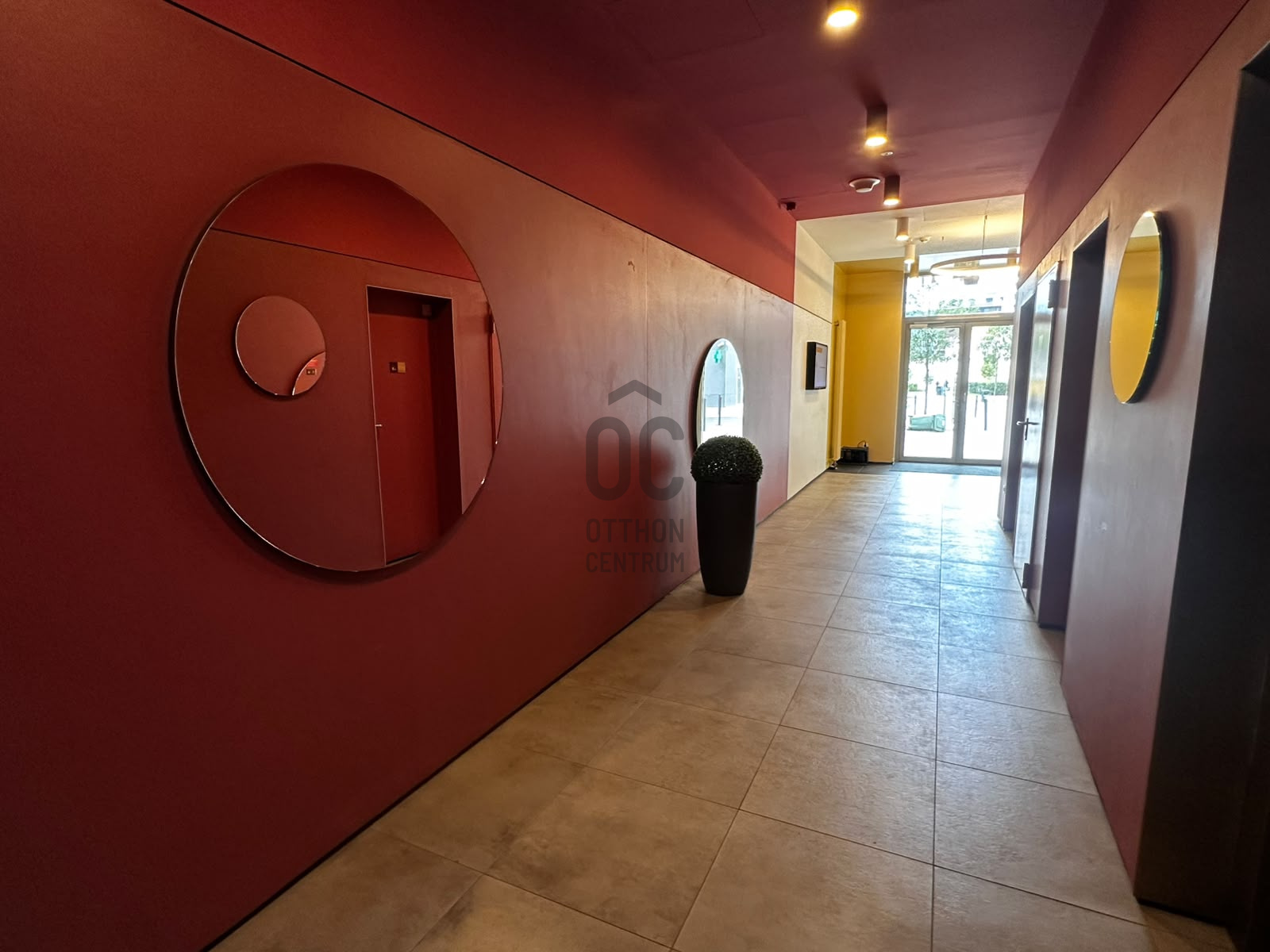 Gallery zoom image