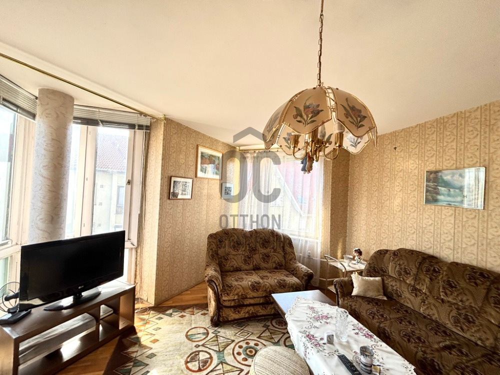 Gallery zoom image