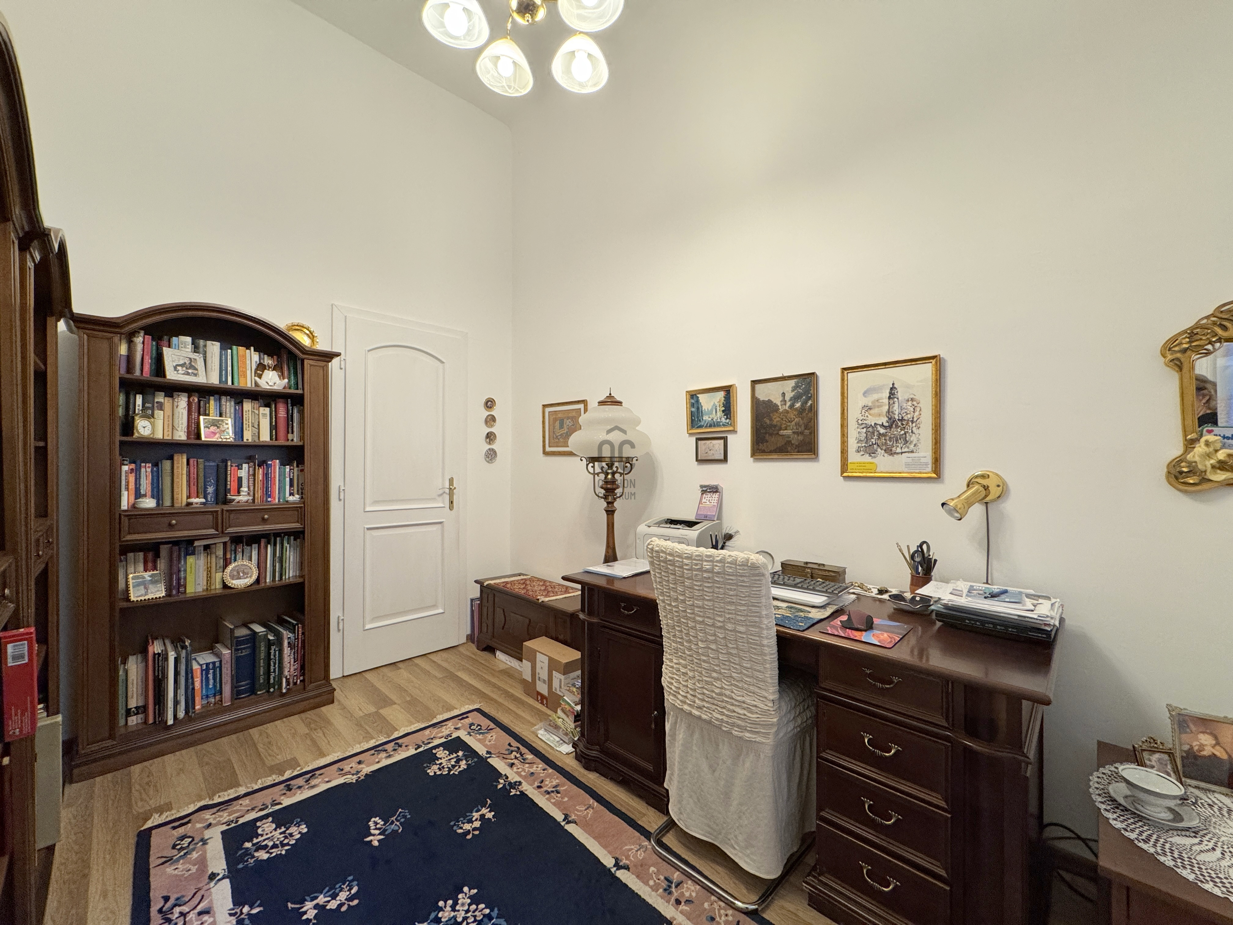 Gallery zoom image