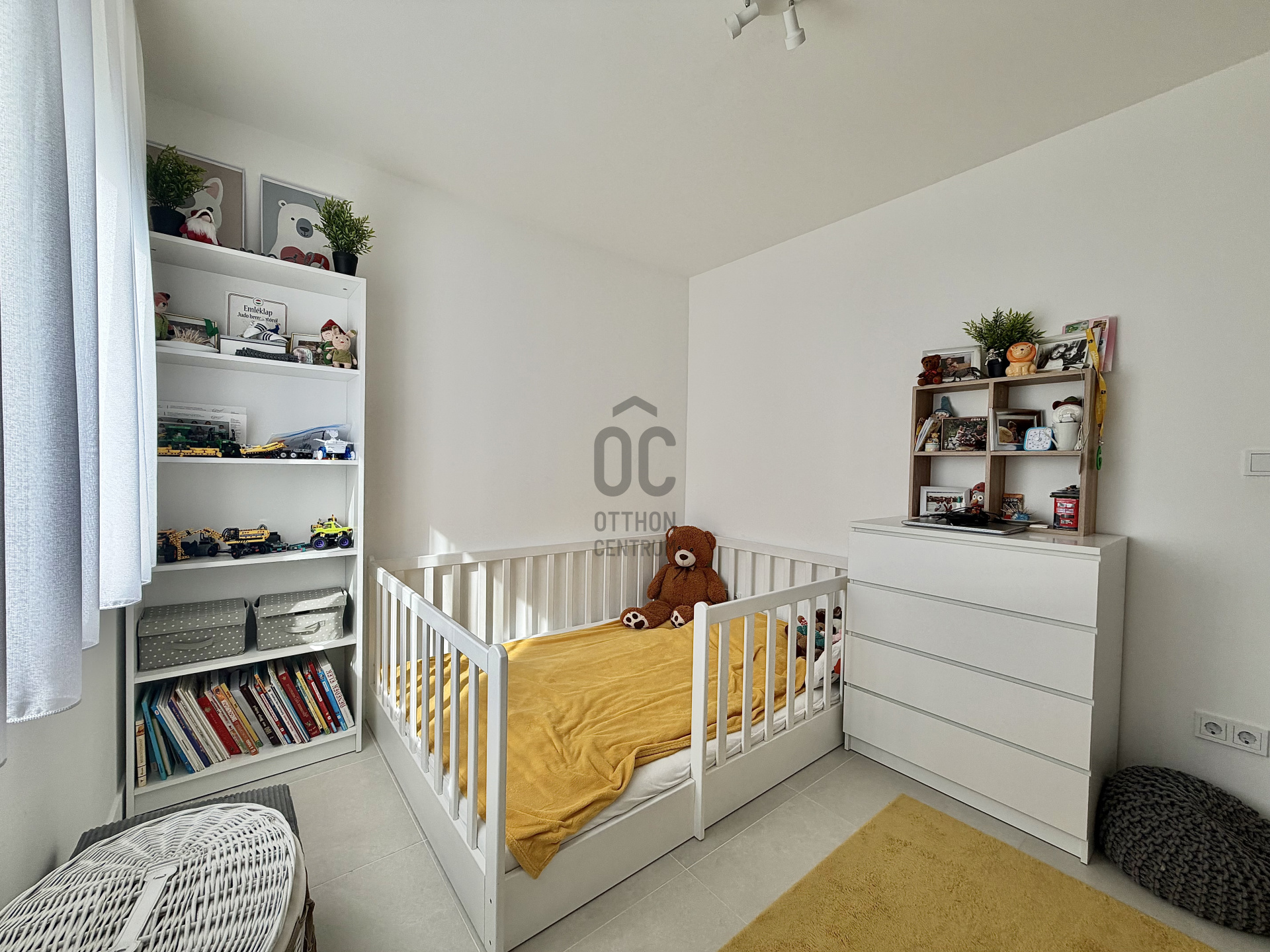 Gallery zoom image