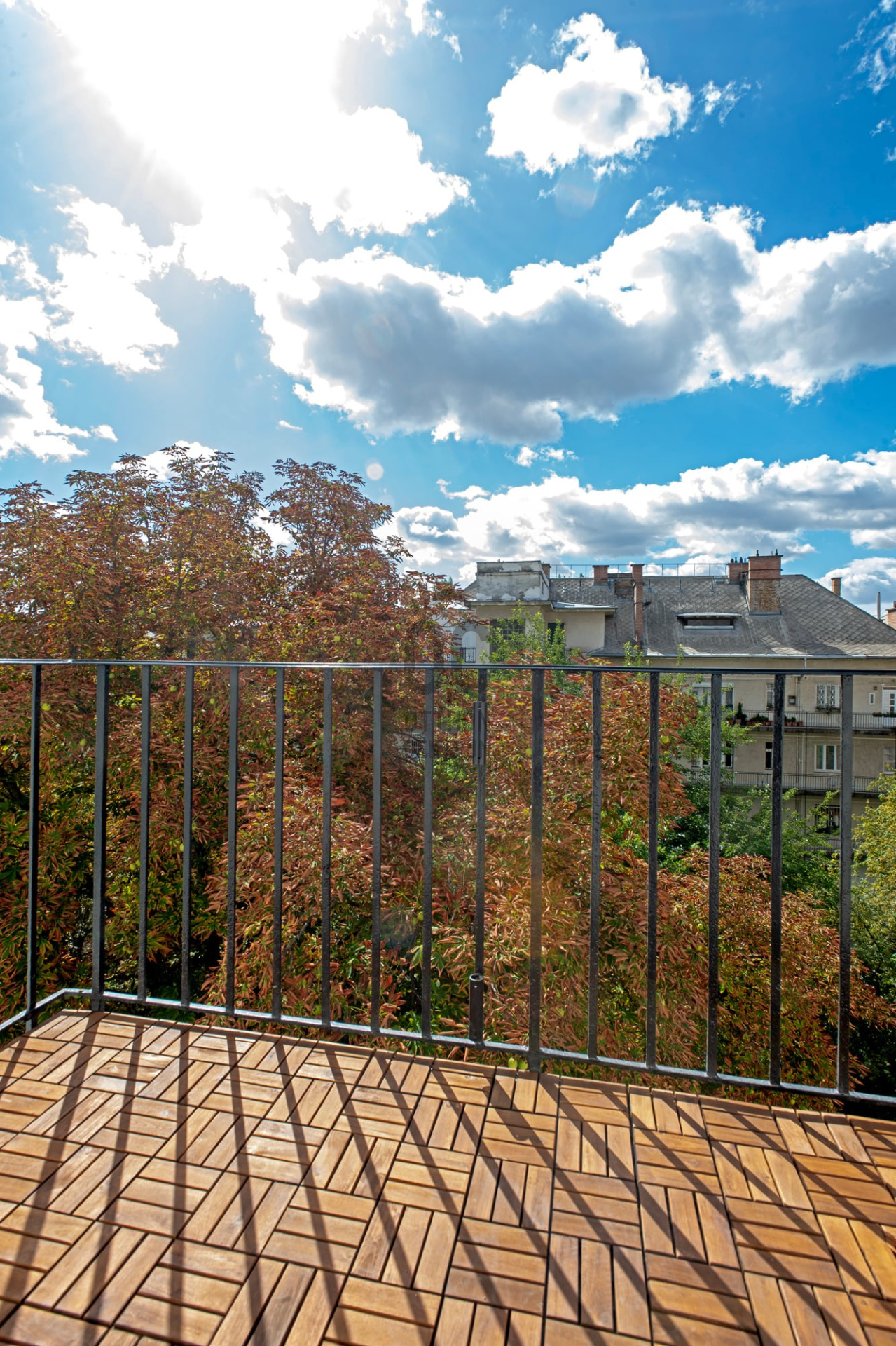 Gallery zoom image