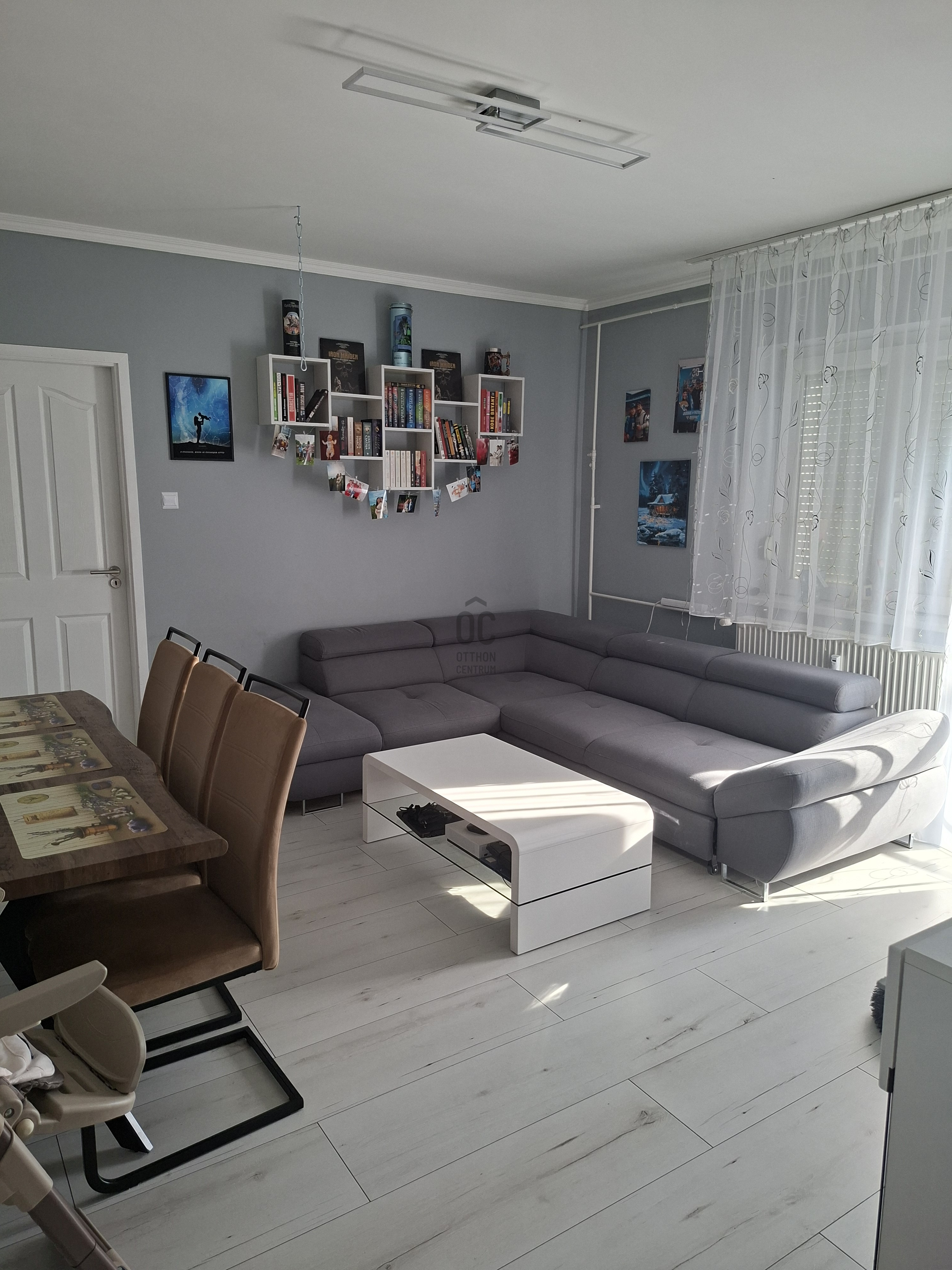 Gallery zoom image