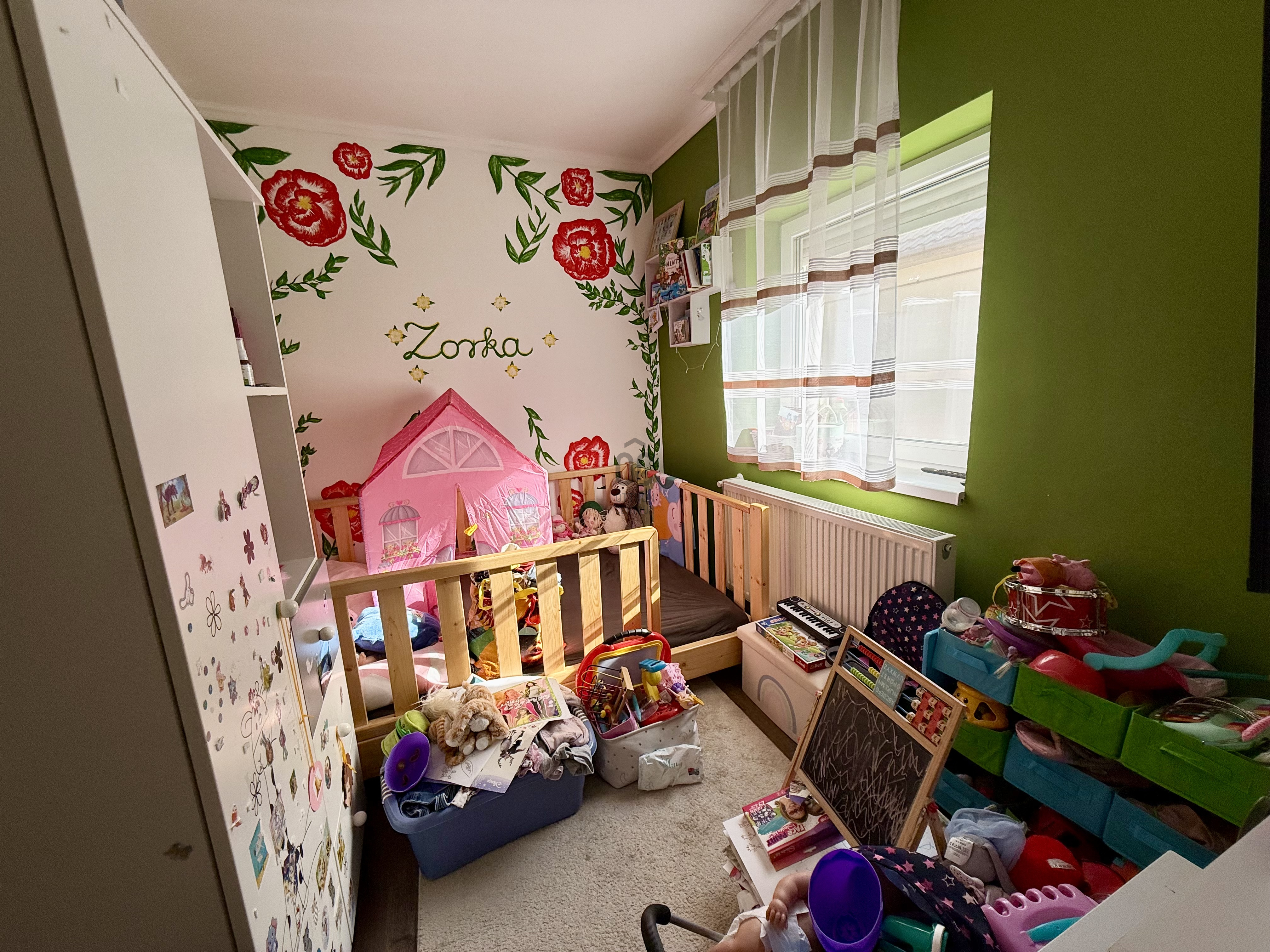 Gallery zoom image
