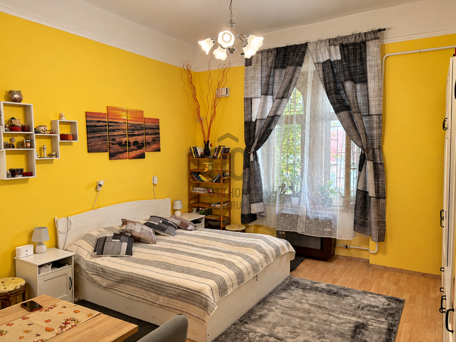 Gallery zoom image